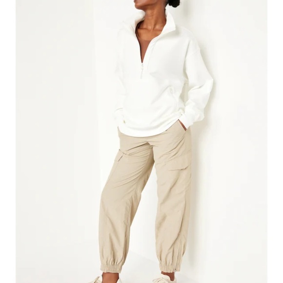 NWT OLD NAVY High-Waisted Ankle-Zip Cargo Jogger PANTSA Stone's ThrowMEDIUM - Picture 3 of 5